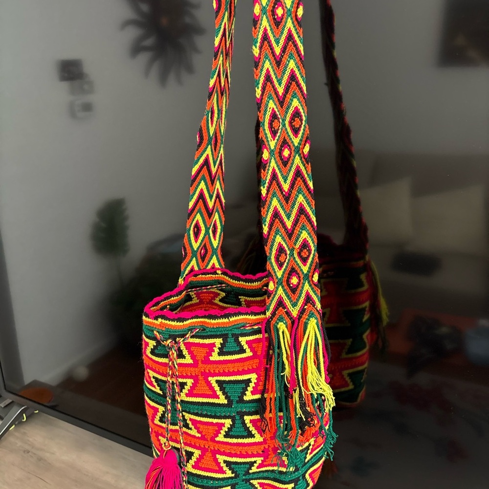 Handcrafted Multicolor Crochet Bucket Bag - Vibrant Pink & Green - Picture 2 of 2